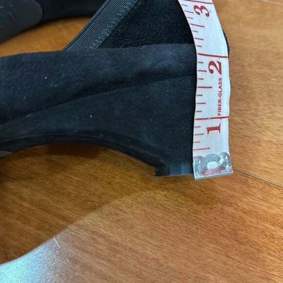 Stuart Weitzman Black Suede bow Low Heel Pumps Size 9.5 - Picture 9 of 9